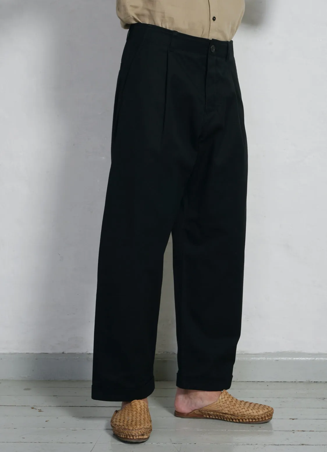 BOBBY | Wide Pleated Trousers | Raven