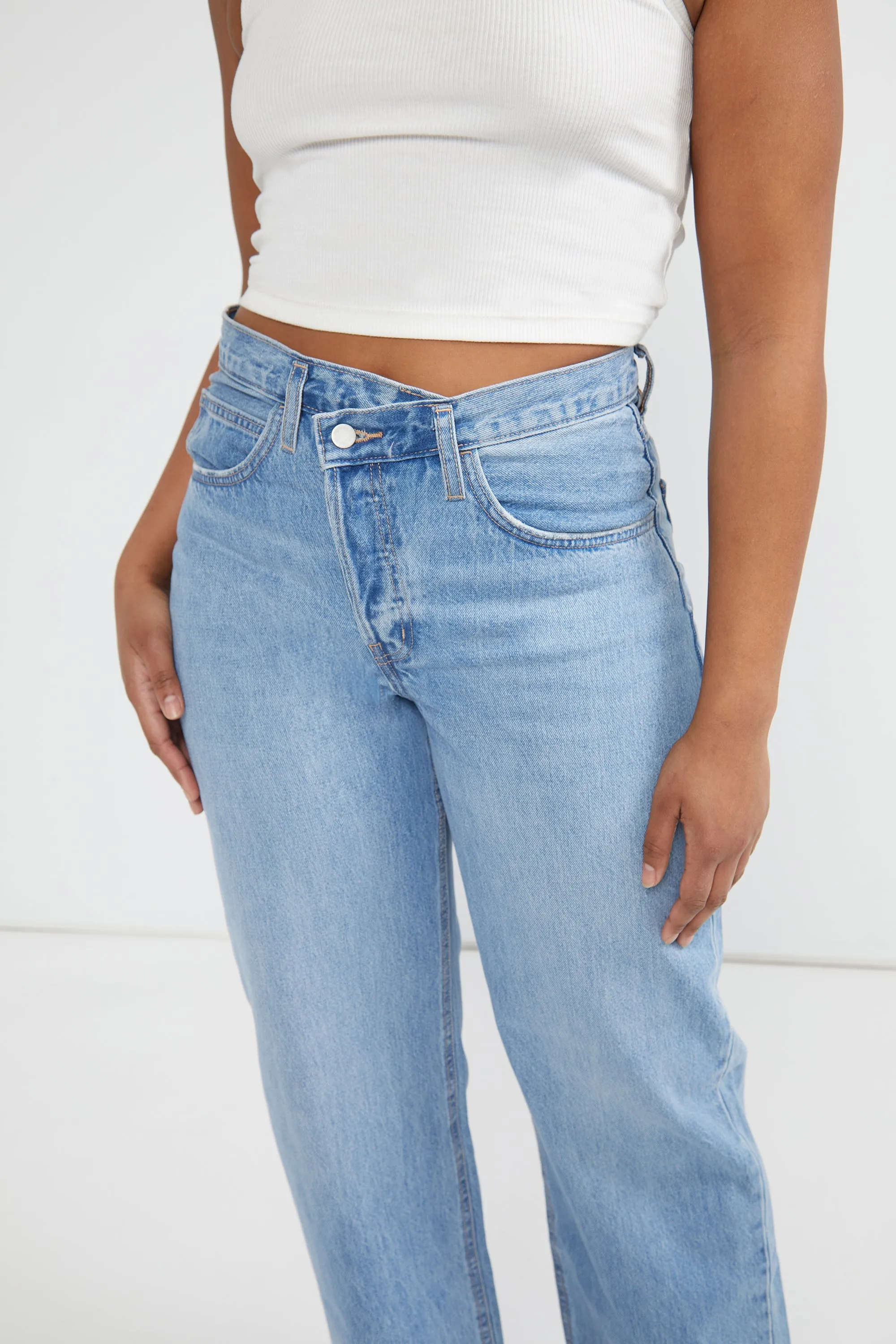 CROSSFRONT STRAIGHT LEG JEAN