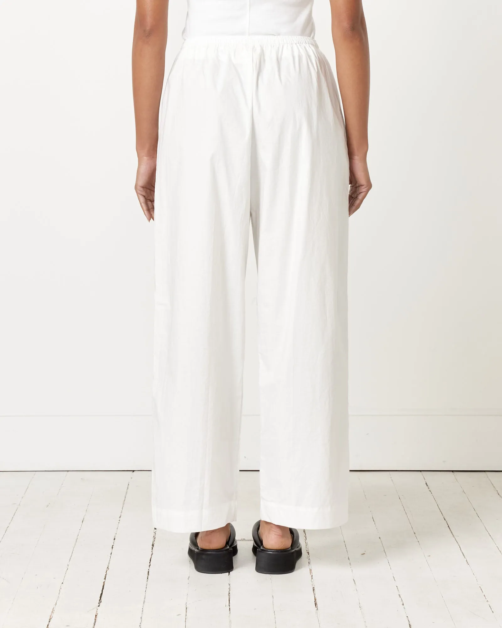 Ease Trousers in White