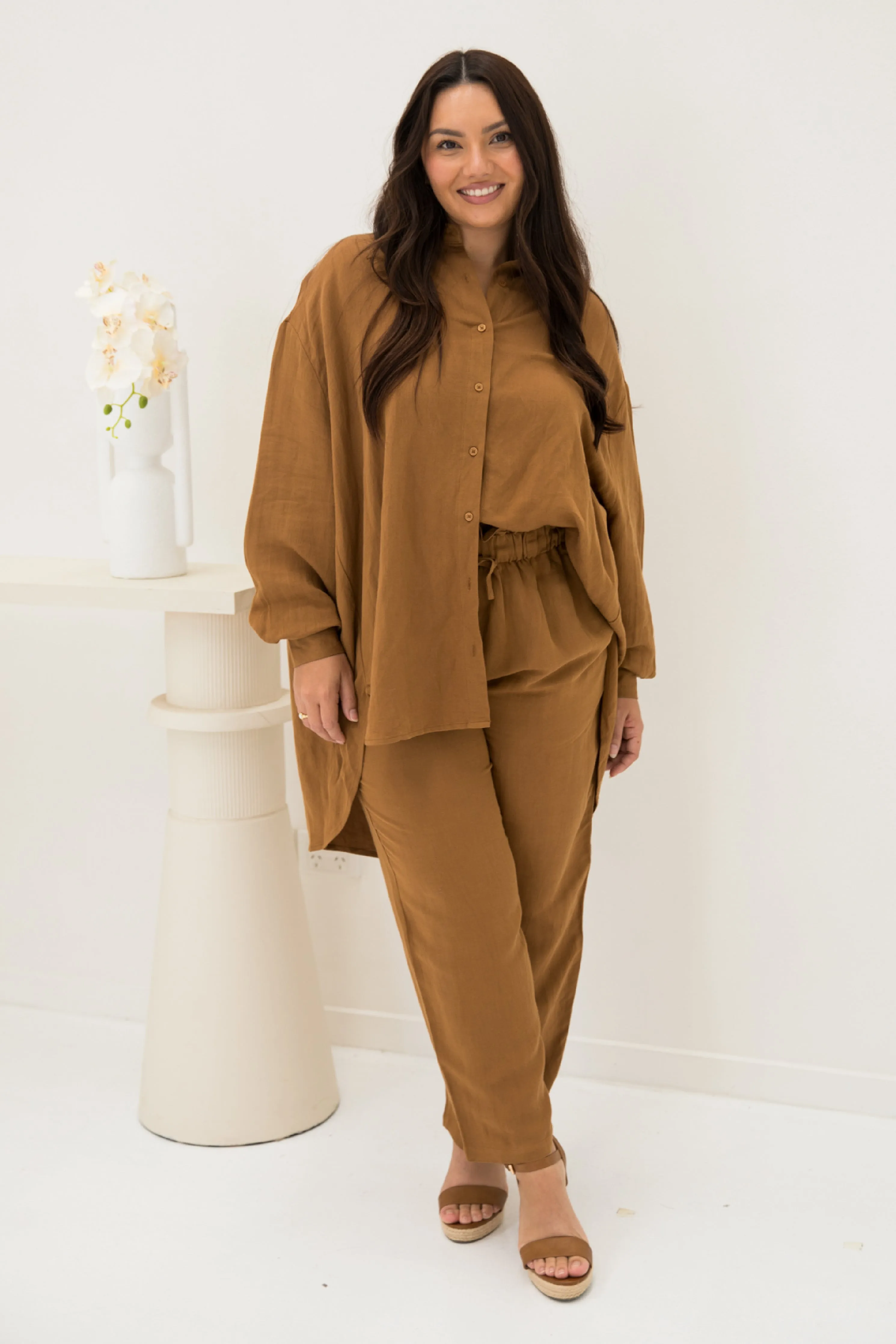 FINAL SALE Olivia Pant in Almond