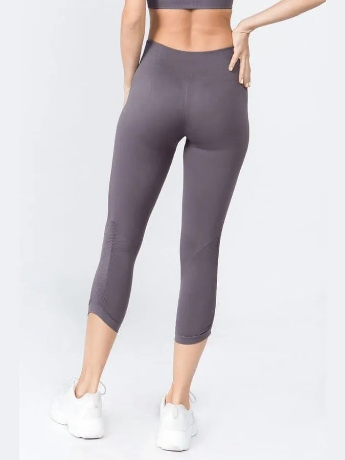 High Rise Cinched Ankle Seamless Capri Leggings