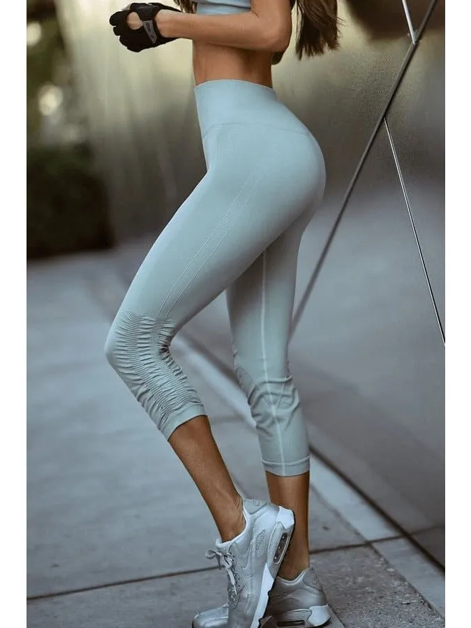 High Rise Cinched Ankle Seamless Capri Leggings